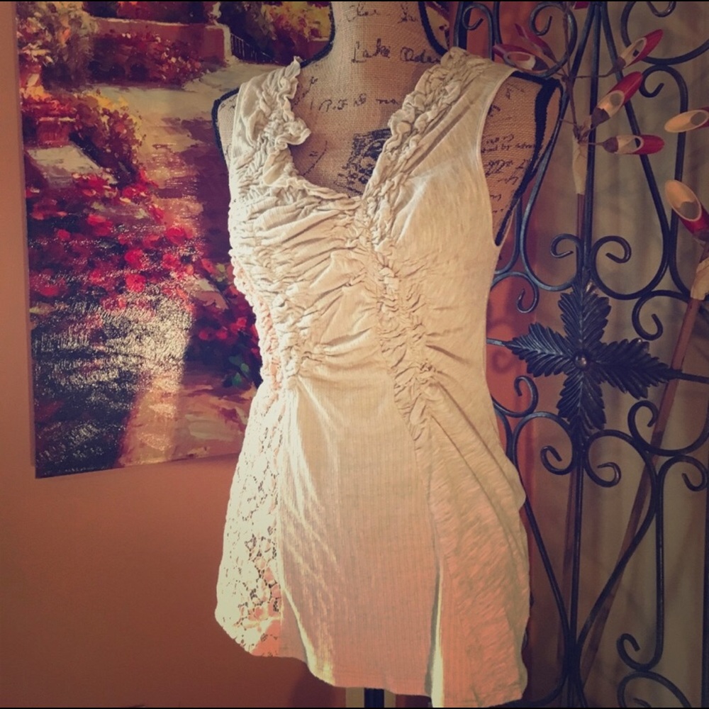 C Keer Anthropology Top